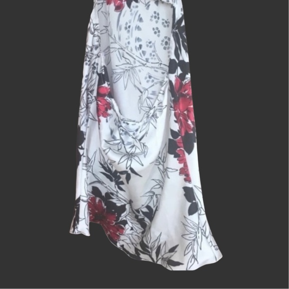 Silky Floral Halter Top - Picture 4 of 5